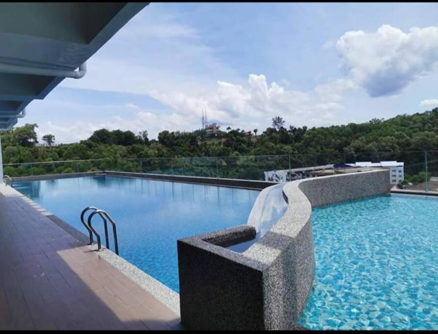 D'Medina @ Icon Residence Kuala Terengganu Esterno foto